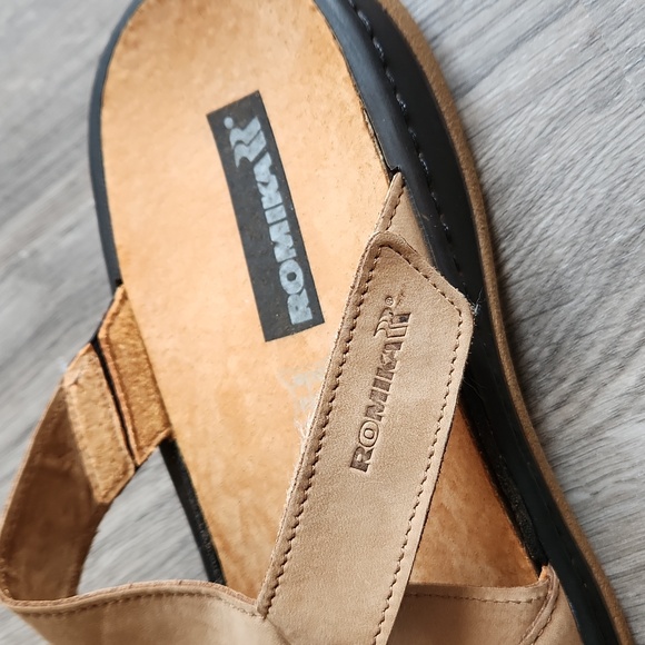 Romika beige nubuck suede slide sandals, size 41 - Picture 3 of 10